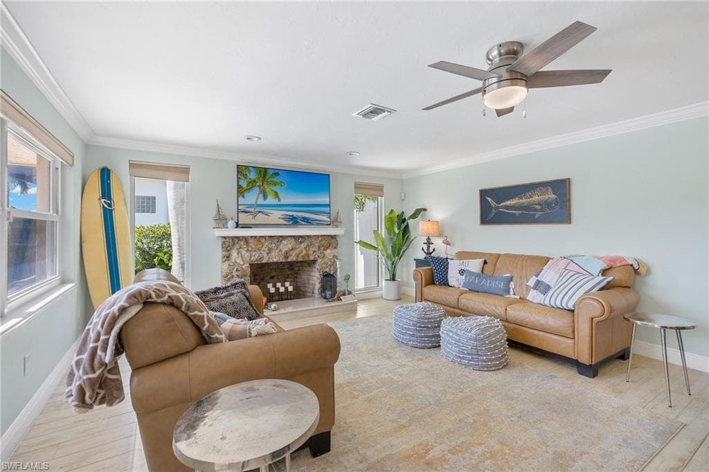 664 Bimini Ave, Marco Island, FL 34145-15