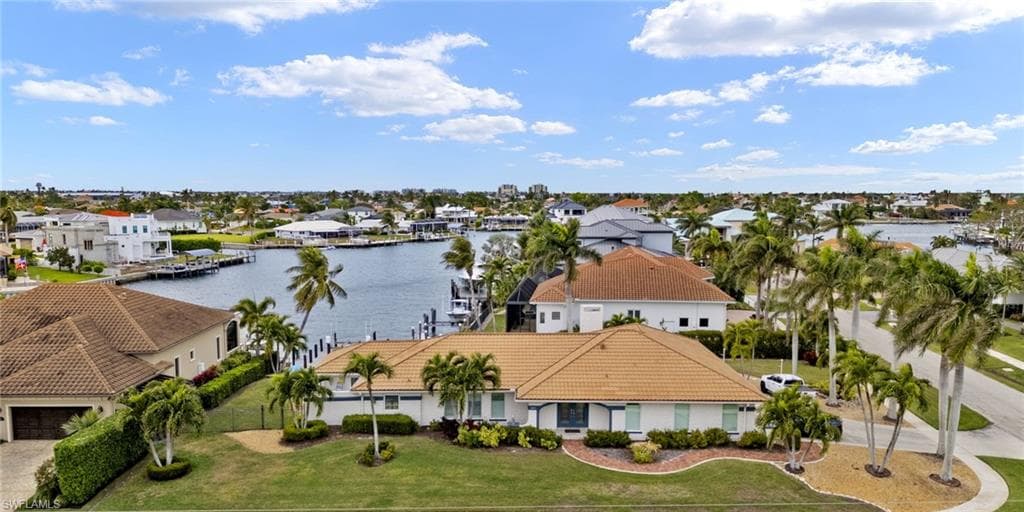 664 Bimini Ave, Marco Island, FL 34145-1