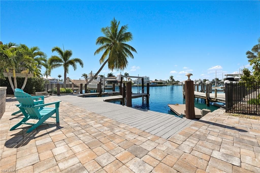 664 Bimini Ave, Marco Island, FL 34145-26