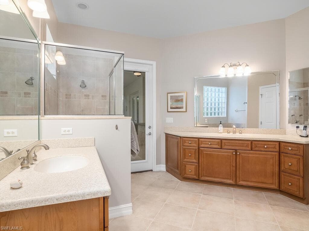 10212 Gator Bay Ct E, Naples, FL 34120-16