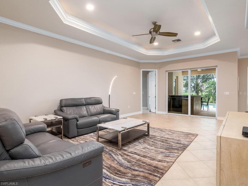 10212 Gator Bay Ct E, Naples, FL 34120-5