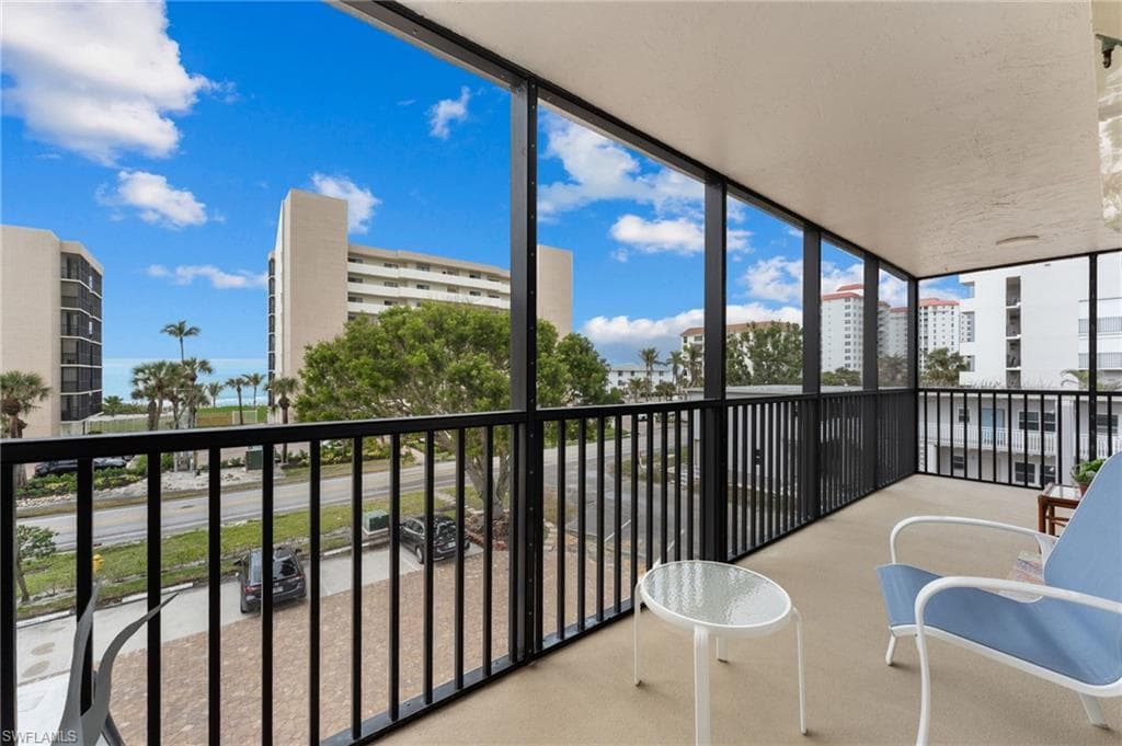 10482 Gulf Shore Dr 221, Naples, FL 34108-24