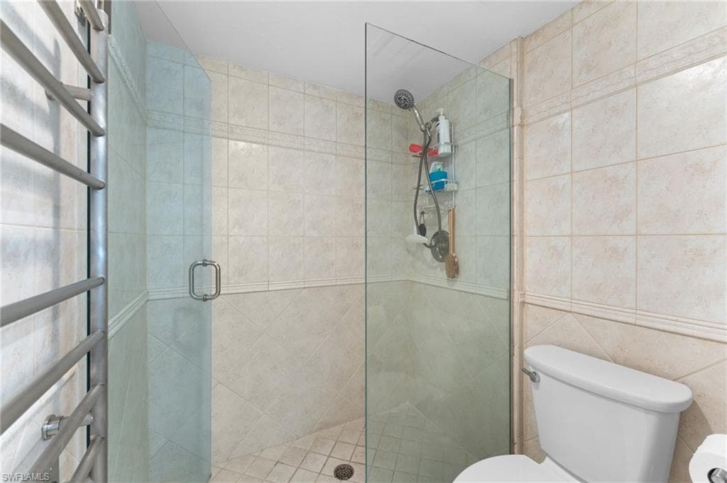 10482 Gulf Shore Dr 221, Naples, FL 34108-27