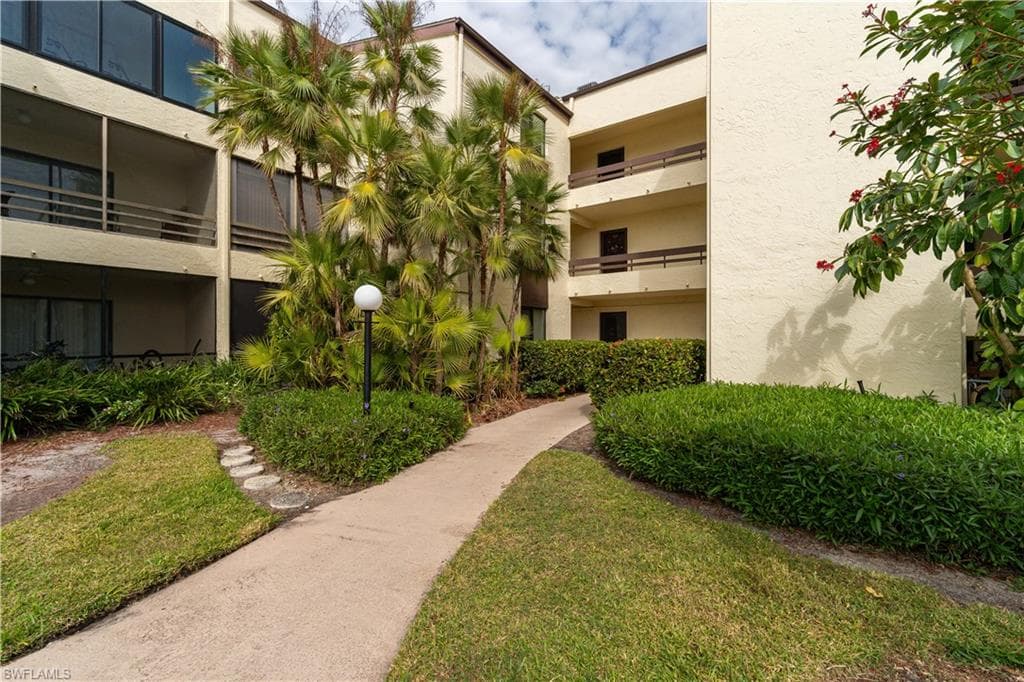 3625 Boca Ciega Dr 208, Naples, FL 34112-2