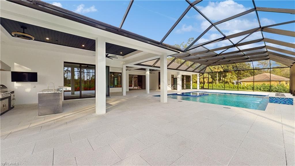 5990 English Oaks Ln, Naples, FL 34119-9