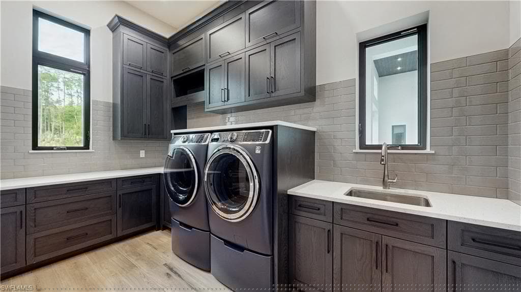 5990 English Oaks Ln, Naples, FL 34119-42