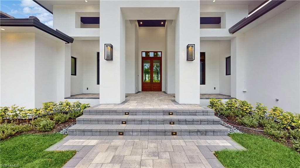 5990 English Oaks Ln, Naples, FL 34119-4