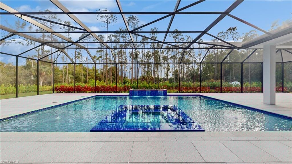 5990 English Oaks Ln, Naples, FL 34119-6