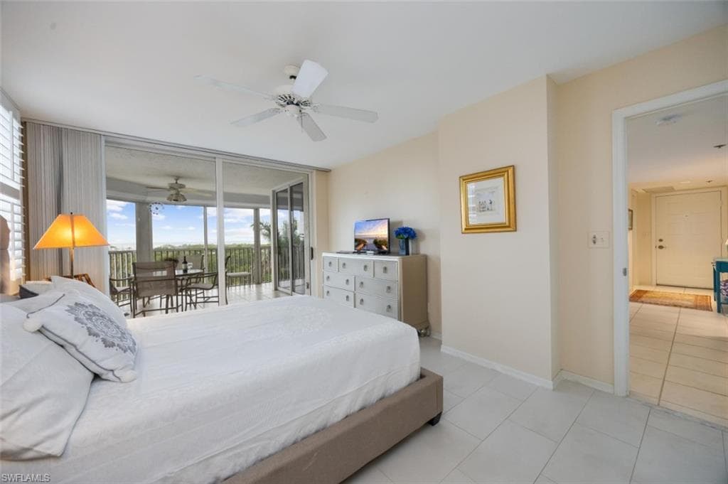 5550 Heron Point Dr 402, Naples, FL 34108-18