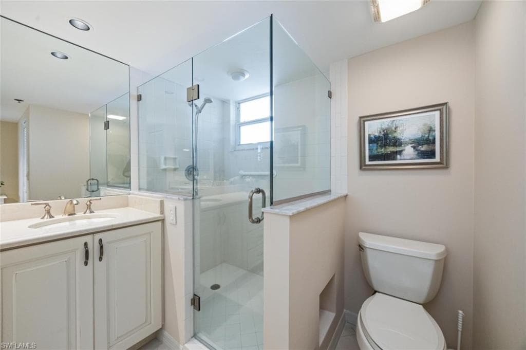 5550 Heron Point Dr 402, Naples, FL 34108-20
