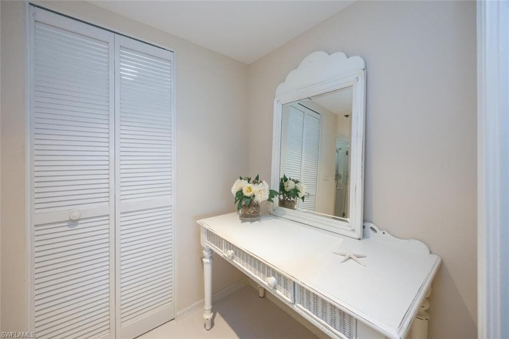 5550 Heron Point Dr 402, Naples, FL 34108-22