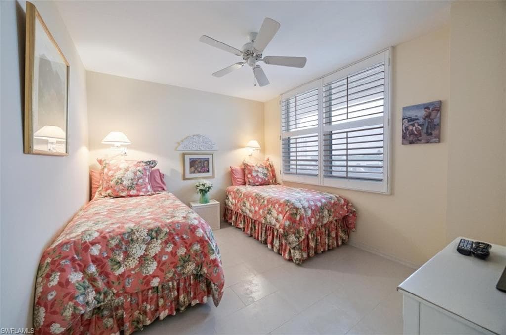 5550 Heron Point Dr 402, Naples, FL 34108-23
