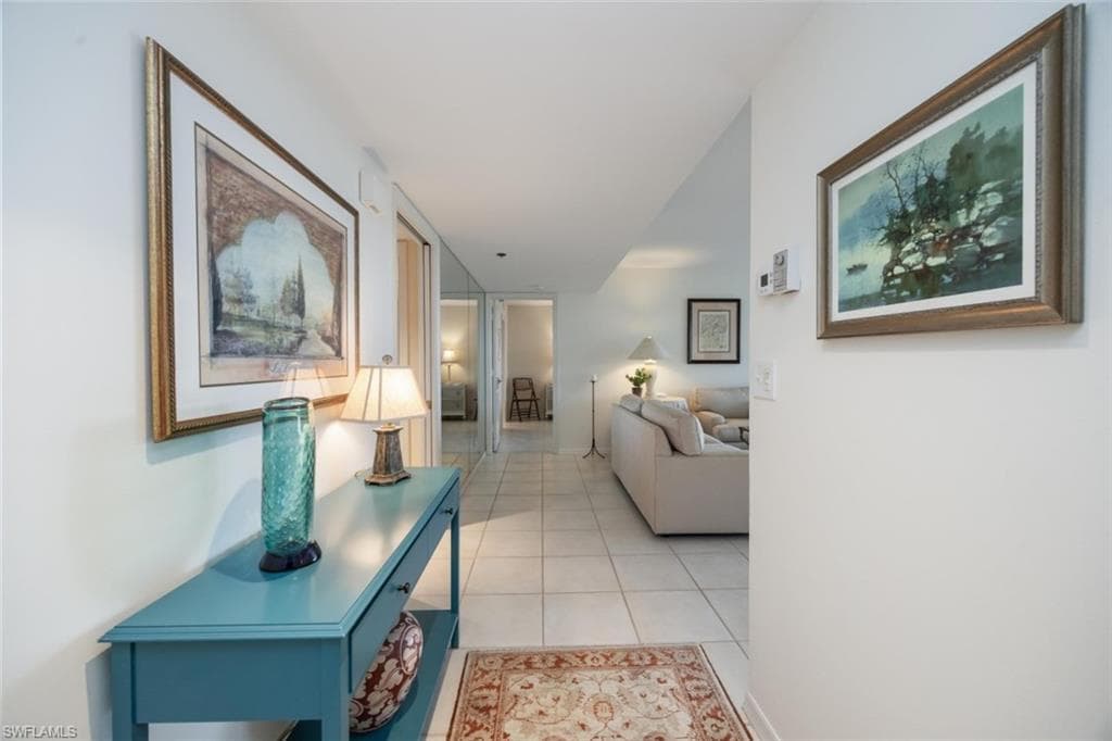 5550 Heron Point Dr 402, Naples, FL 34108-5