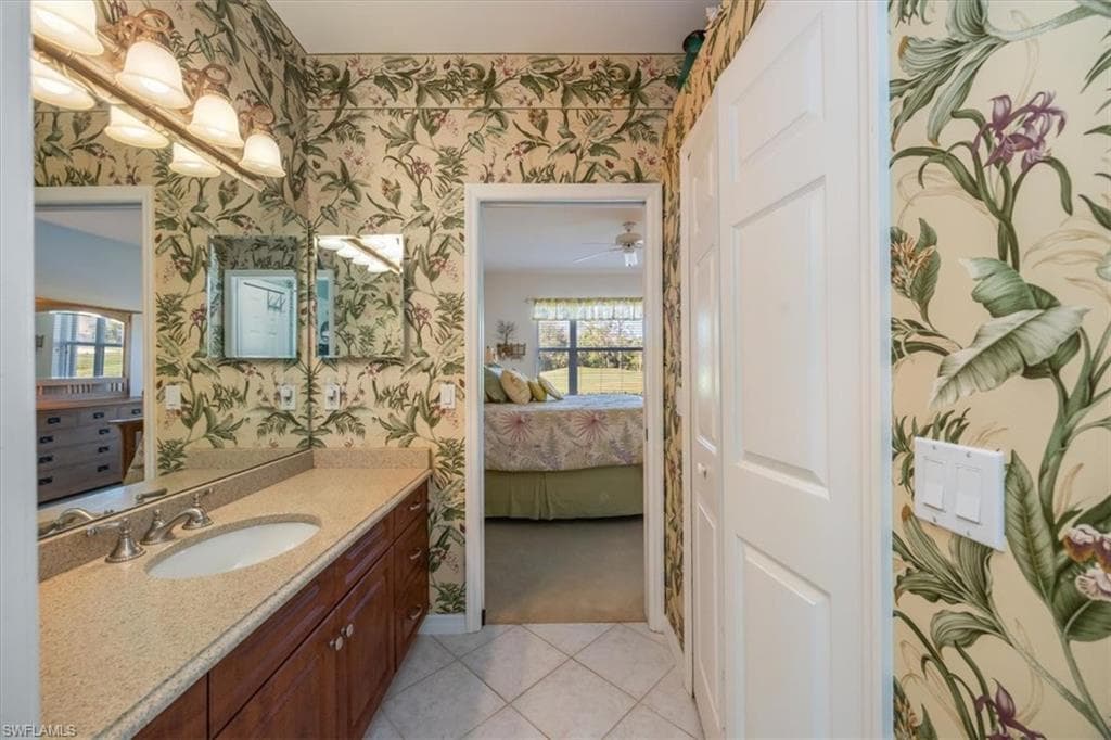 5685 Heron Ln 304, Naples, FL 34110-18