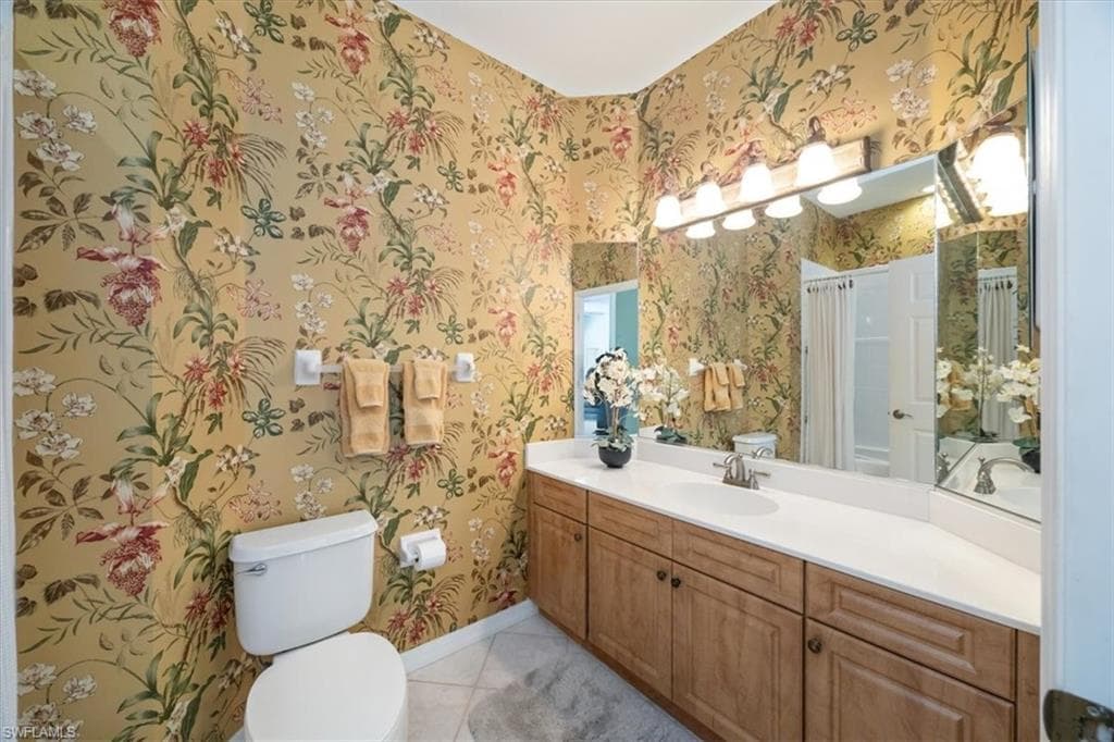 5685 Heron Ln 304, Naples, FL 34110-21