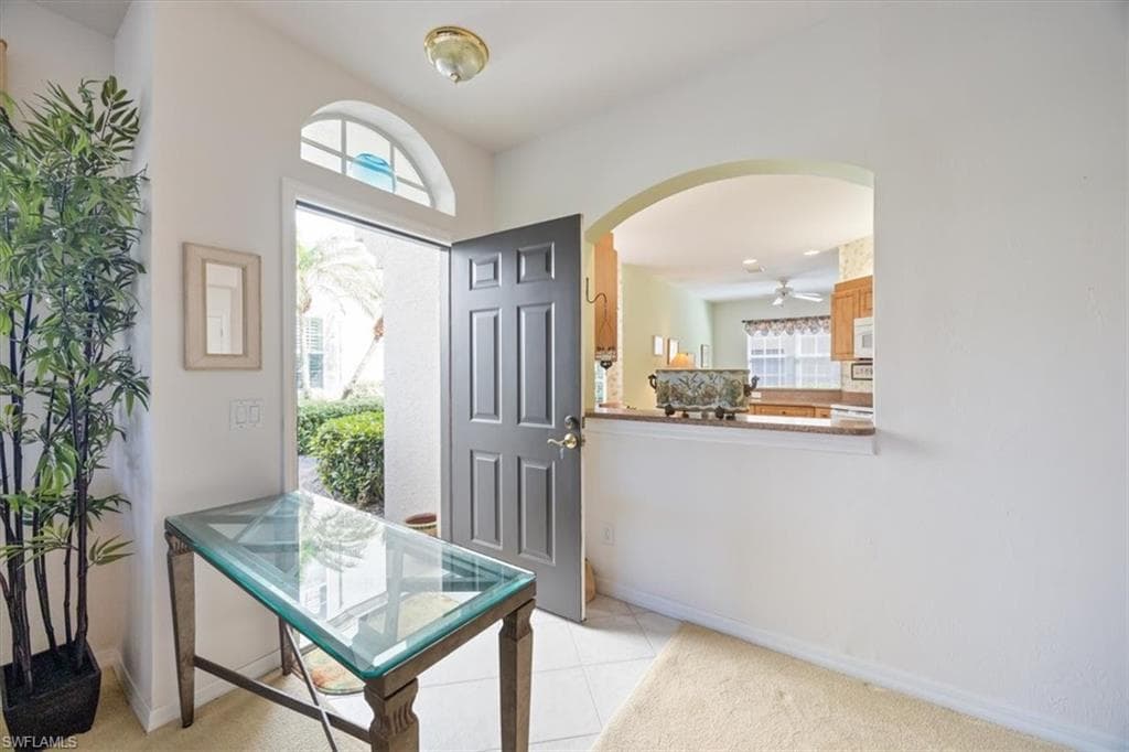 5685 Heron Ln 304, Naples, FL 34110-4
