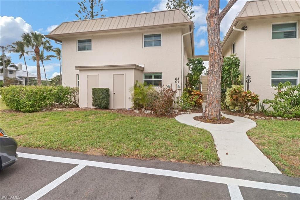 1549 Sandpiper St 1, Naples, FL 34102-12