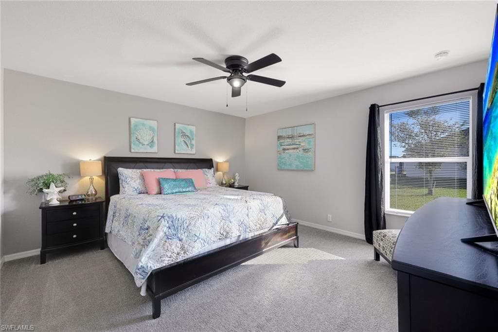 2033 1st Pl, Cape Coral, FL 33993-9
