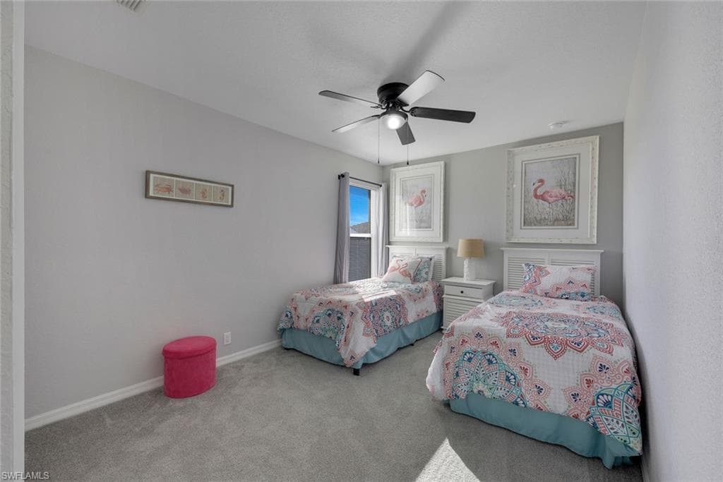 2033 1st Pl, Cape Coral, FL 33993-14
