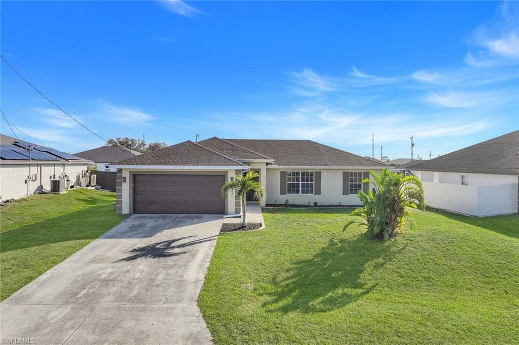2033 1st Pl, Cape Coral, FL 33993-2