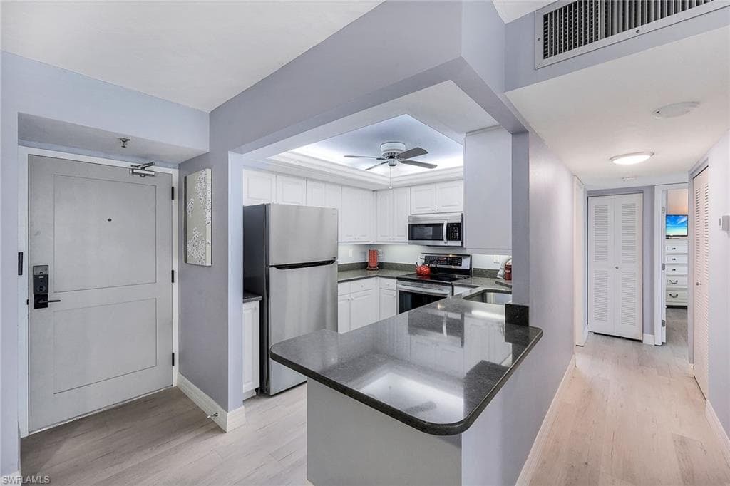 320 Seaview Ct 308, Marco Island, FL 34145-15