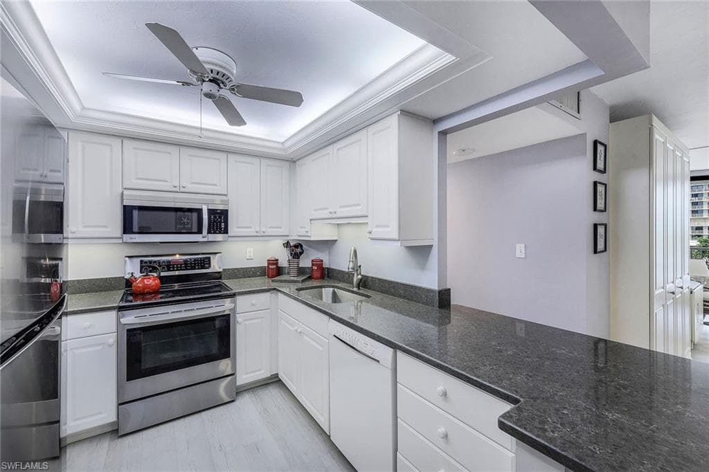 320 Seaview Ct 308, Marco Island, FL 34145-16