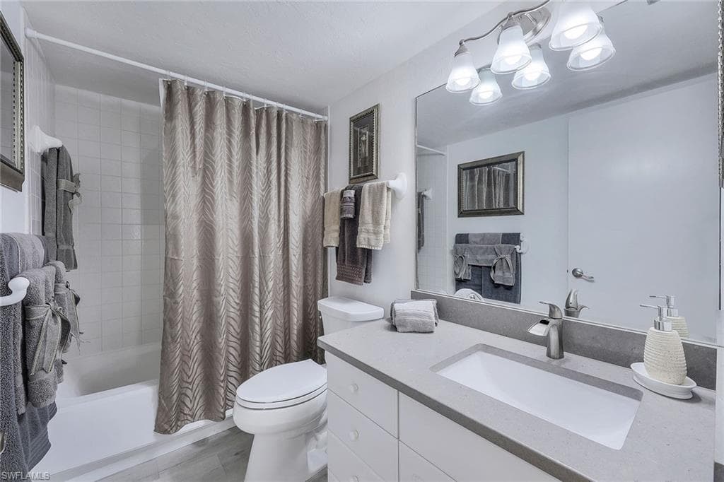 320 Seaview Ct 308, Marco Island, FL 34145-28