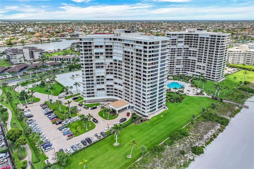 320 Seaview Ct 308, Marco Island, FL 34145-43