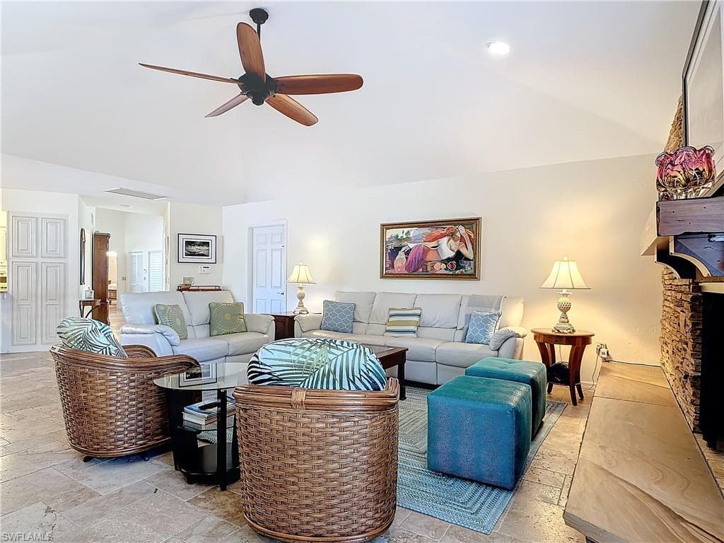 1659 Sandpiper St E, Naples, FL 34102-14
