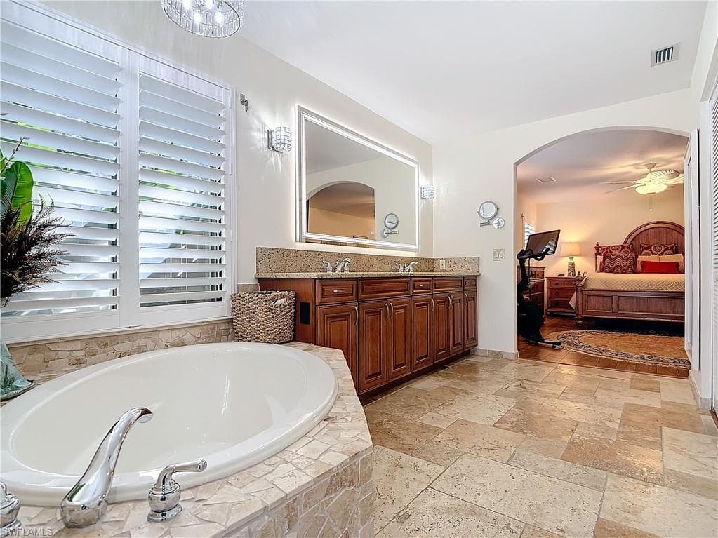 1659 Sandpiper St E, Naples, FL 34102-27