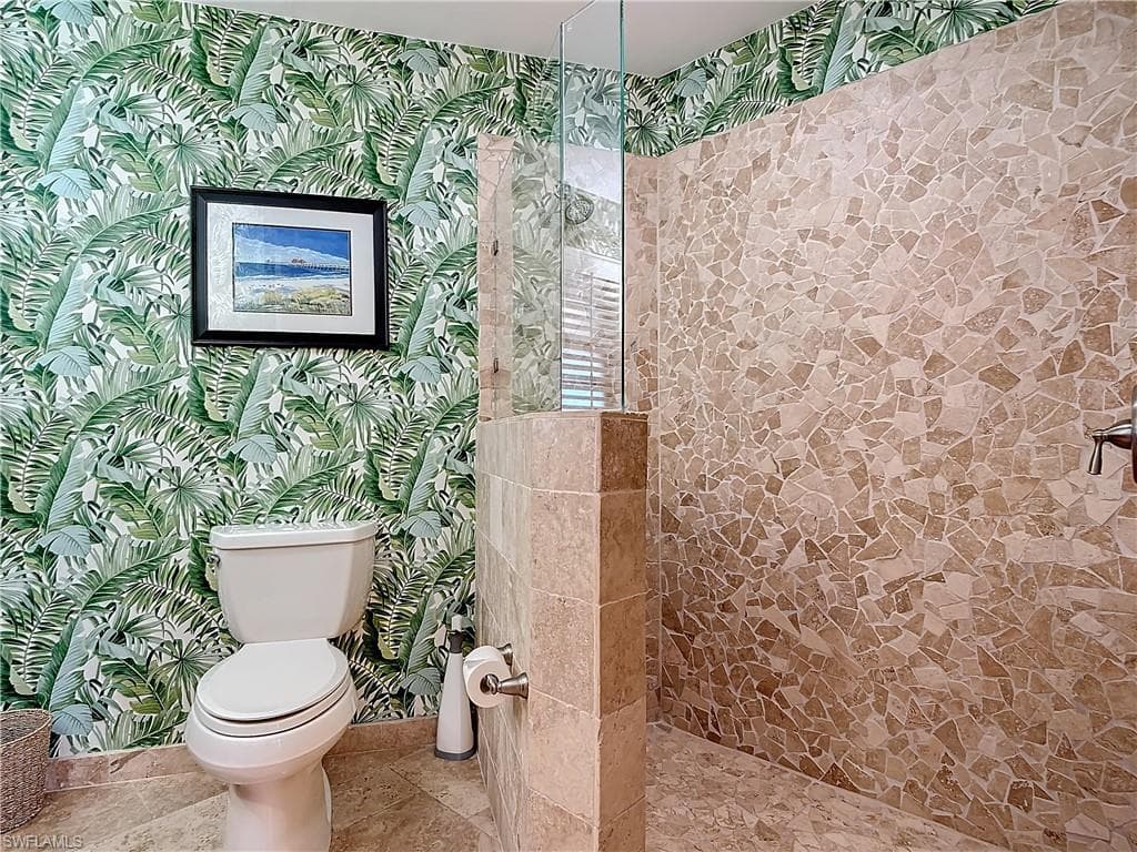 1659 Sandpiper St E, Naples, FL 34102-33
