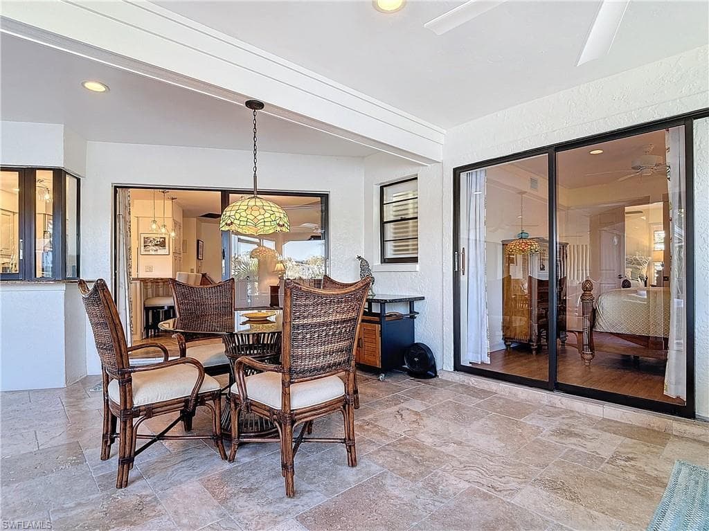 1659 Sandpiper St E, Naples, FL 34102-37
