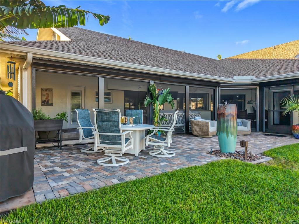 1659 Sandpiper St E, Naples, FL 34102-41