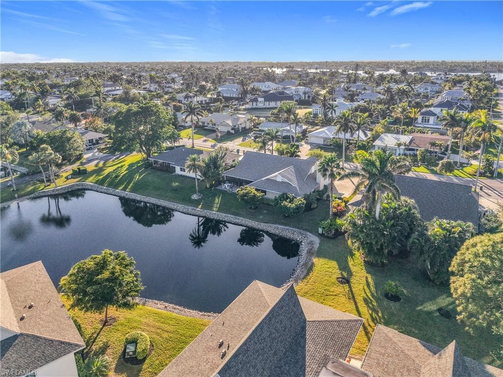 1659 Sandpiper St E, Naples, FL 34102-49
