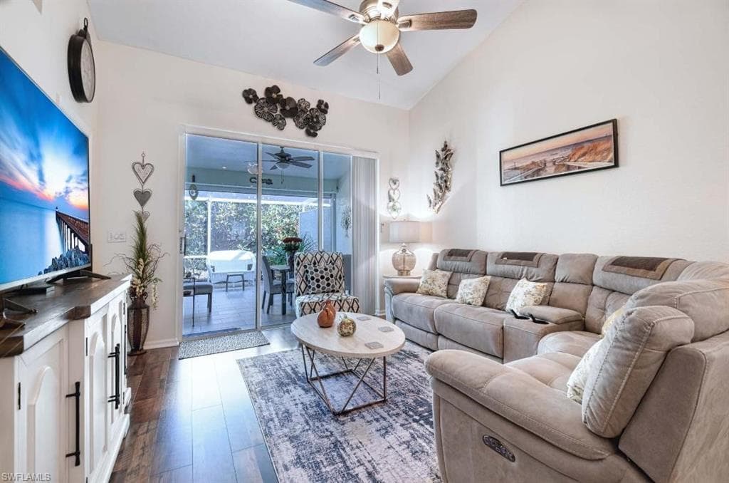 1708 Royal Cir 701, Naples, FL 34112-4
