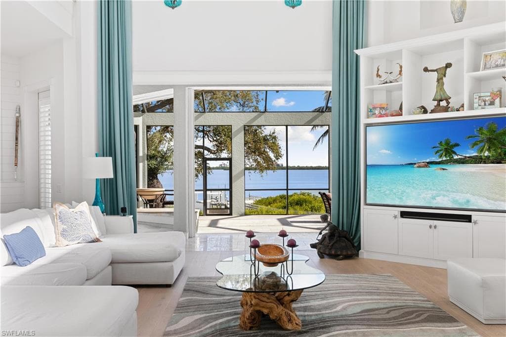 831 Caxambas Dr, Marco Island, FL 34145-4