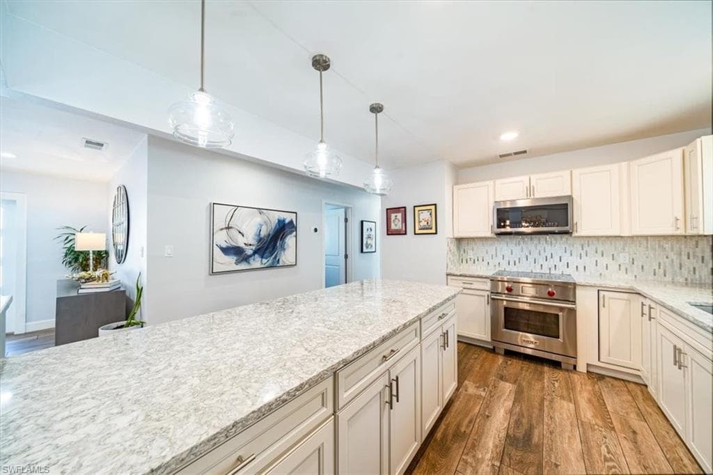 1268 13th Ave N, Naples, FL 34102-8