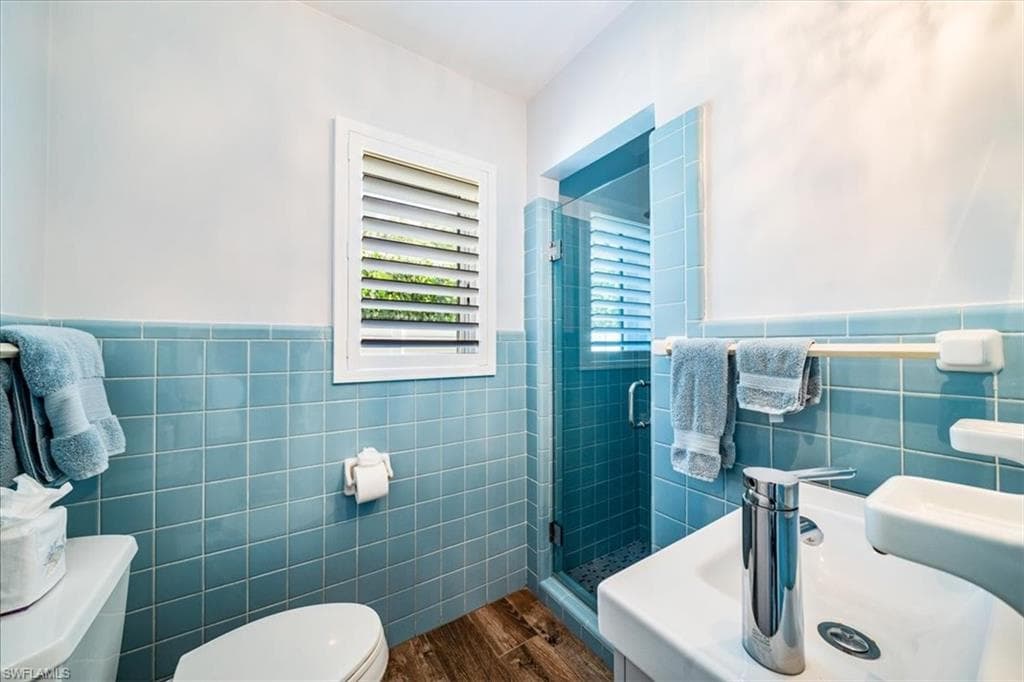 1268 13th Ave N, Naples, FL 34102-20