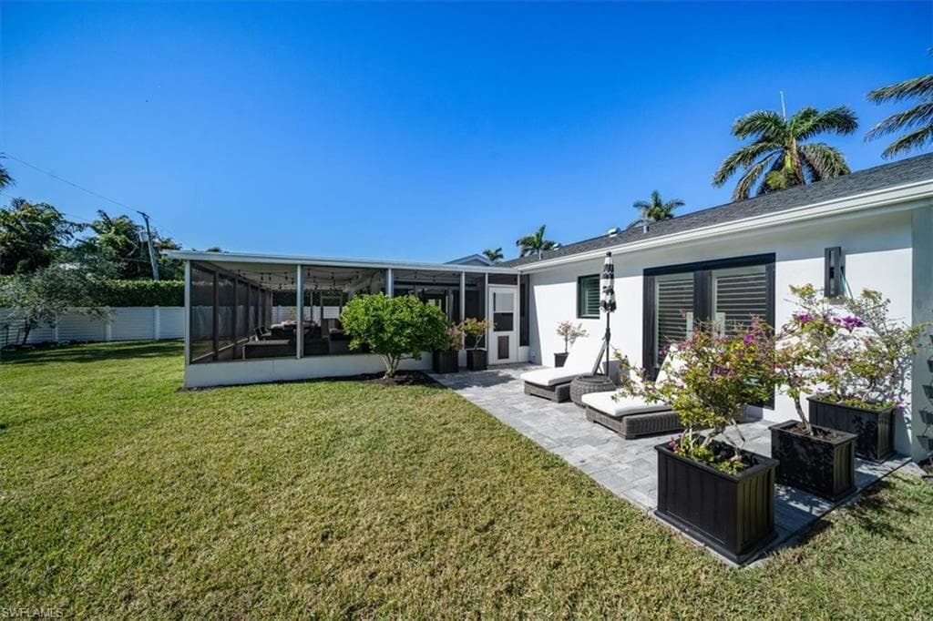 1268 13th Ave N, Naples, FL 34102-29