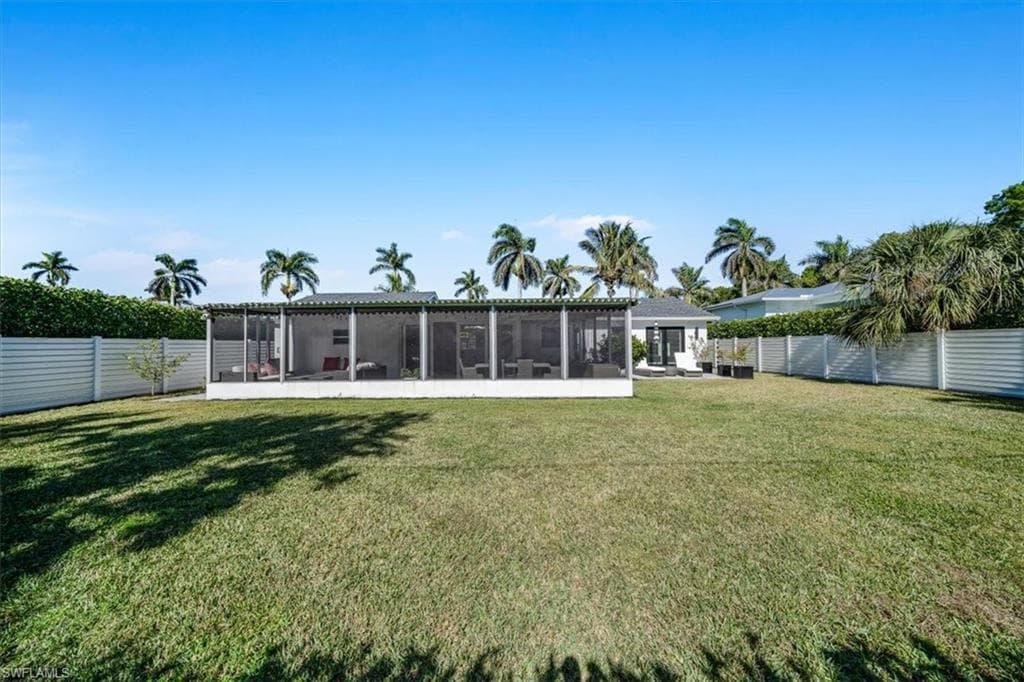 1268 13th Ave N, Naples, FL 34102-31