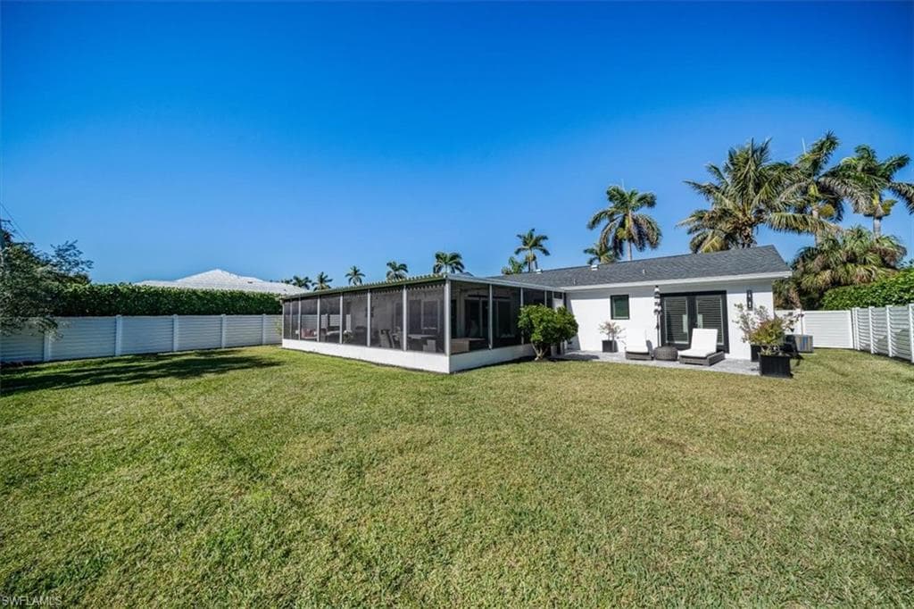 1268 13th Ave N, Naples, FL 34102-32