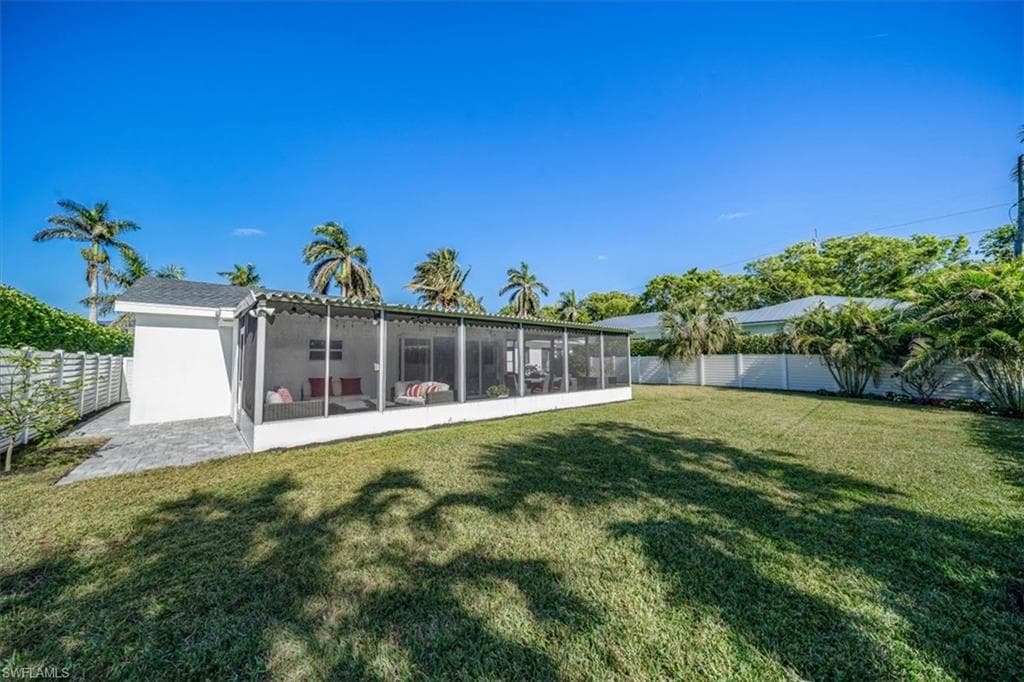 1268 13th Ave N, Naples, FL 34102-34