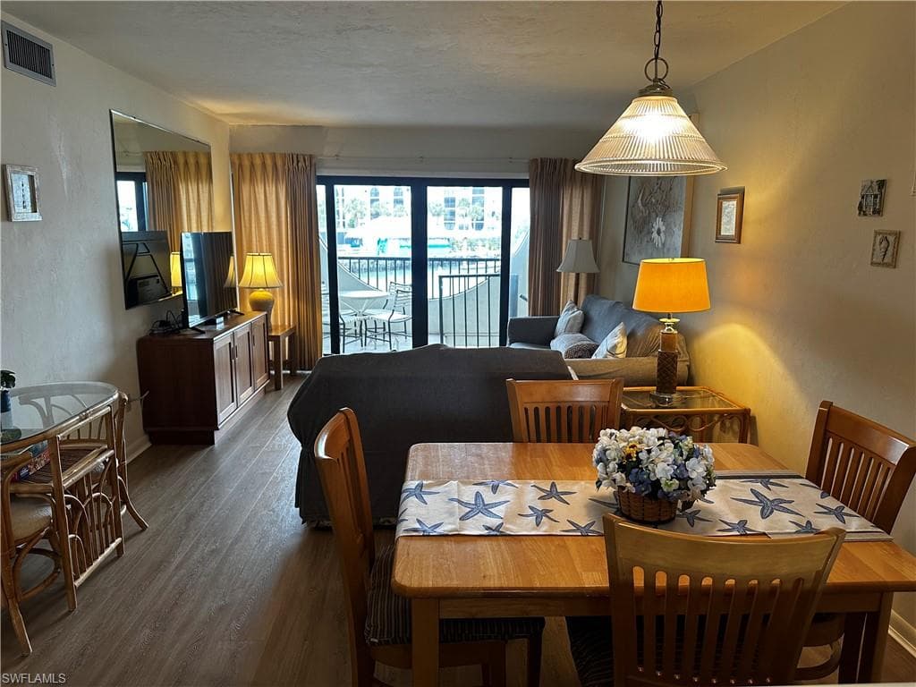 999 Anglers Cv M203, Marco Island, FL 34145-11