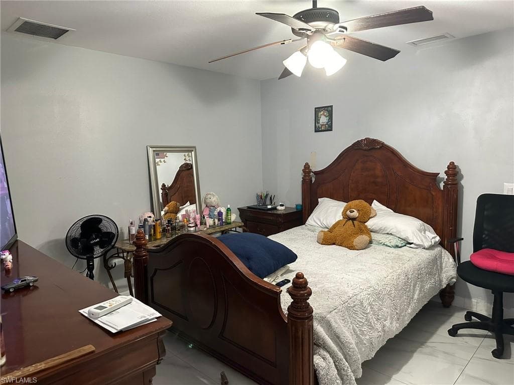 1630 20th St, Cape Coral, FL 33990-30