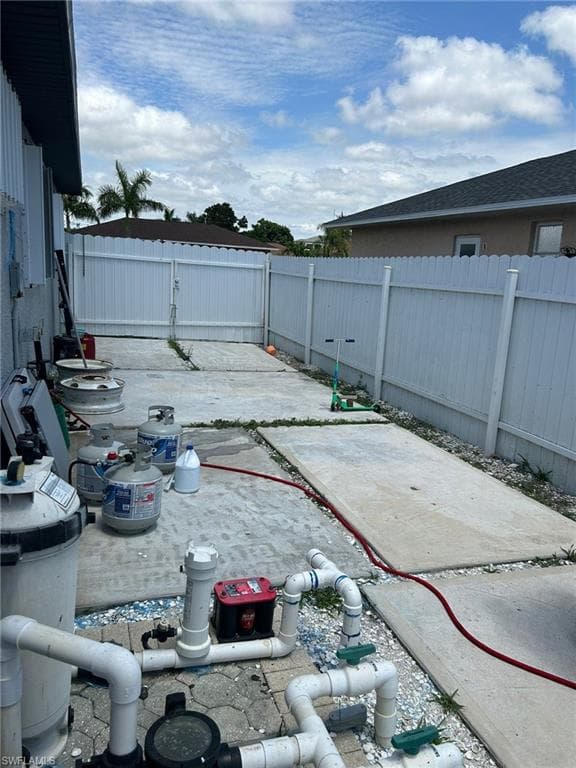 1630 20th St, Cape Coral, FL 33990-35