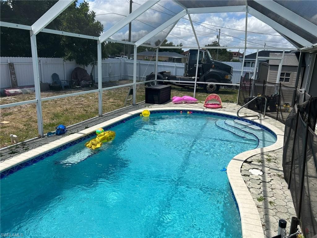 1630 20th St, Cape Coral, FL 33990-38