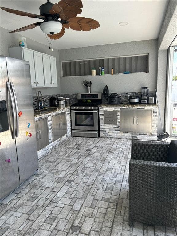 1630 20th St, Cape Coral, FL 33990-41