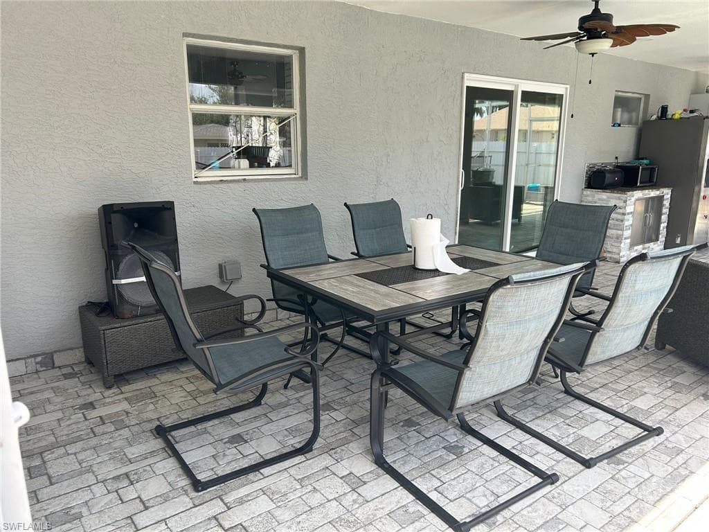 1630 20th St, Cape Coral, FL 33990-8