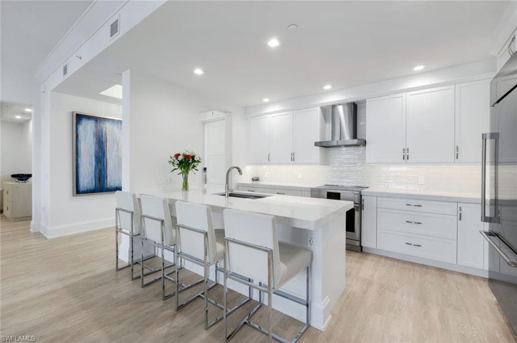 1030 3rd Ave S 419, Naples, FL 34102-11