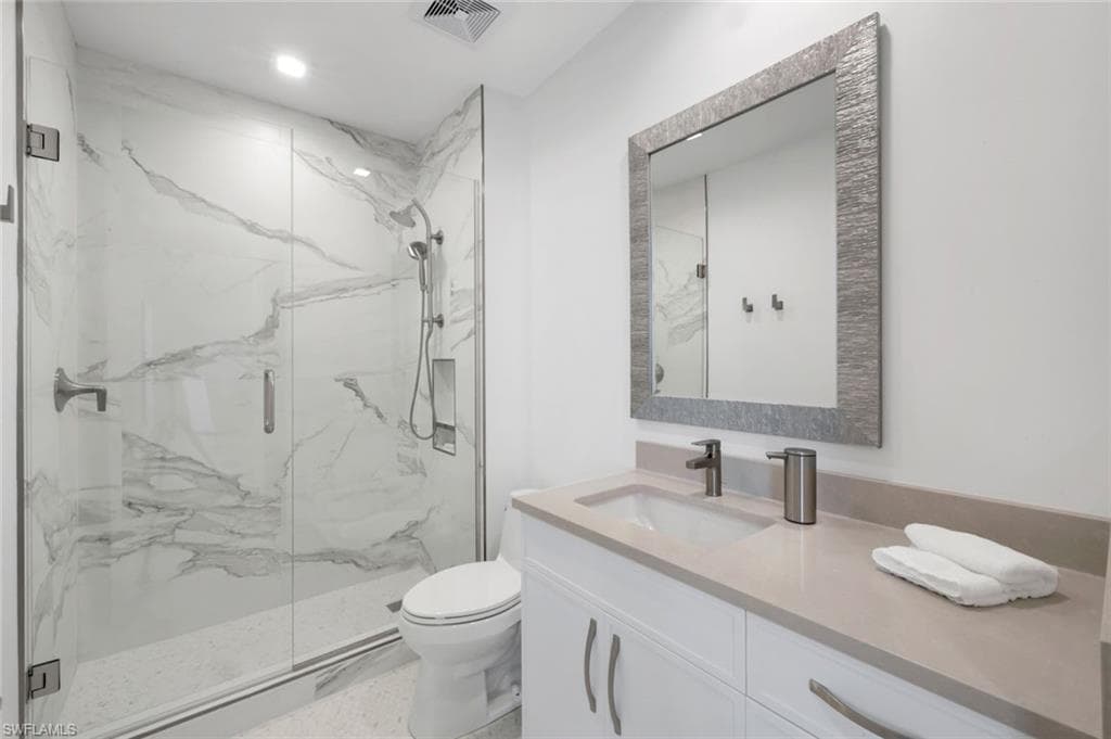 1030 3rd Ave S 419, Naples, FL 34102-19